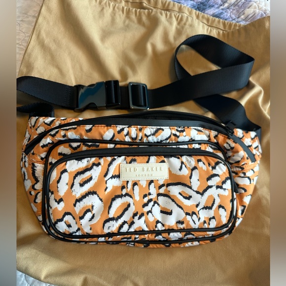 Ted Baker Fanny pack/ sling bag - Picture 1 of 6